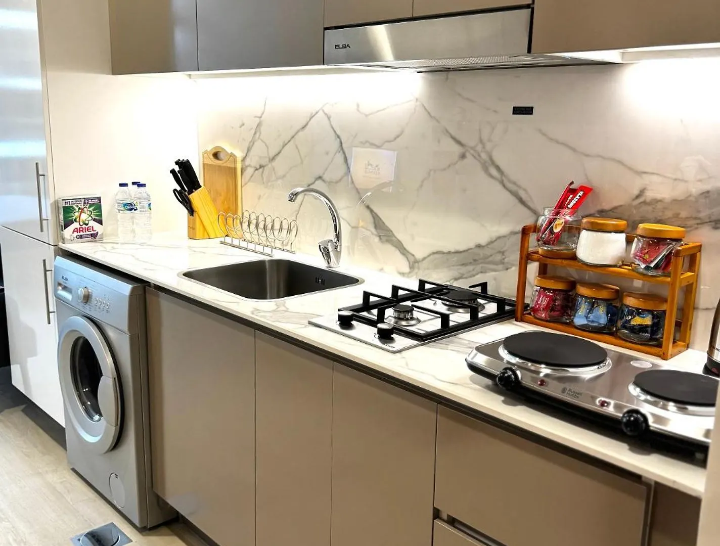 8Min From Downtown Apartment Dubai